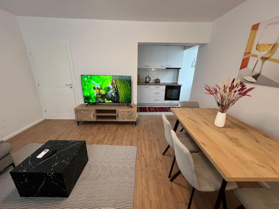 Modern Apt Near City Centre Σκόδρα Εξωτερικό φωτογραφία