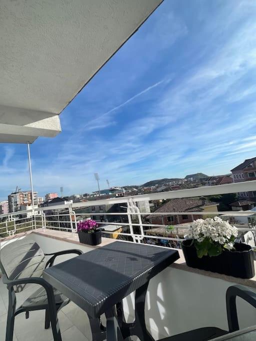 Modern Apt Near City Centre Σκόδρα Εξωτερικό φωτογραφία